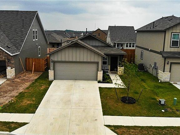 2nd image of 430 Satsuma Dr