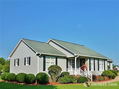 Well Kept and Move-In-Ready