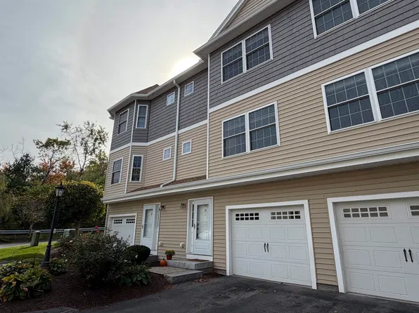 81 N High Street #18, Derry, NH 03038