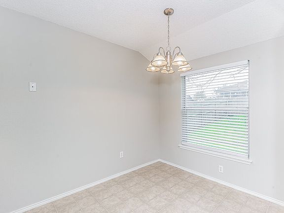 5th image of 616 Cumberland Dr