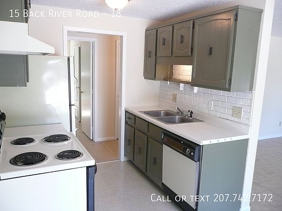 5th image of 15 Back River Rd APT 18