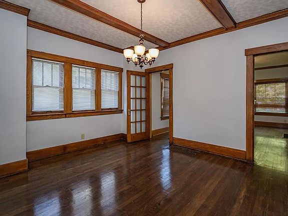 5th image of 611 N 42nd St