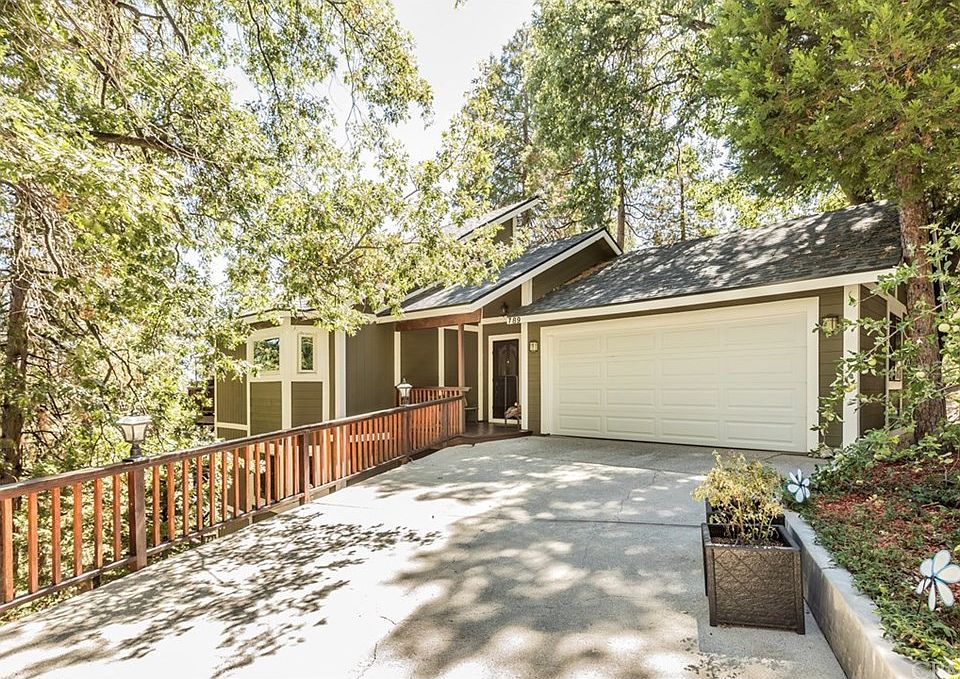 1st image of 789 Jagerhorn Dr