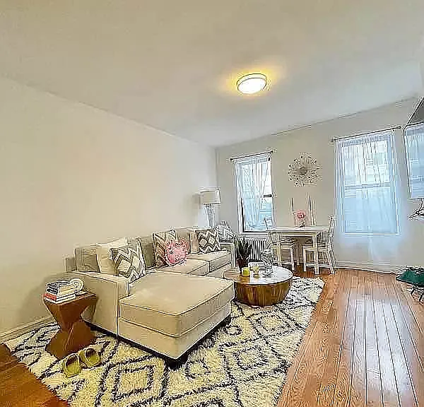 1446 1st Ave #4N — Photo 3