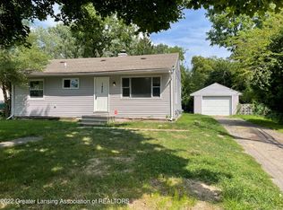 1435 Warwick Dr, Lansing, MI 48910