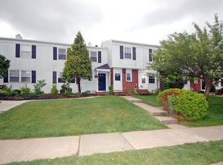 17 Astor Ct, Sayreville, NJ 08872
