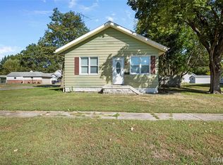 305 W Wilson Ave, Gillespie, IL 62033