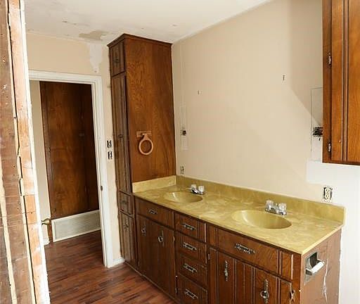 4th image of 401 E Boydstun Ave