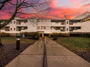 30414 Orchard Lake Rd UNIT 12, Farmington Hills, MI