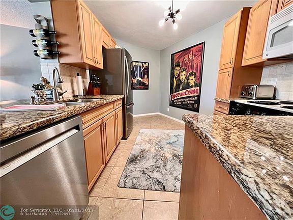 2nd image of 1301 River Reach Dr APT 412