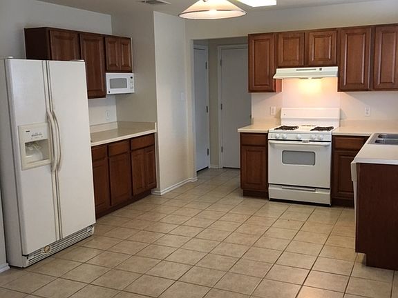 3rd image of 306 Outfitter Dr