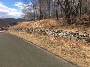 4 Perrins Peak Rd, Stony Point, NY 10980