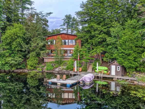 3611 Livingstone Lake Rd, Algonquin Highlands, ON K0M 1S0