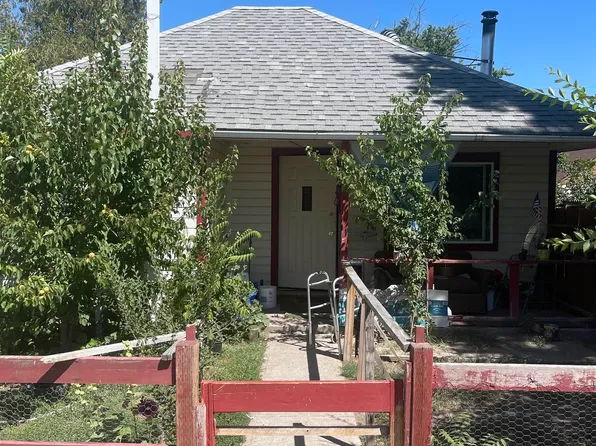 440 NW 5th St, Ontario, OR 97914