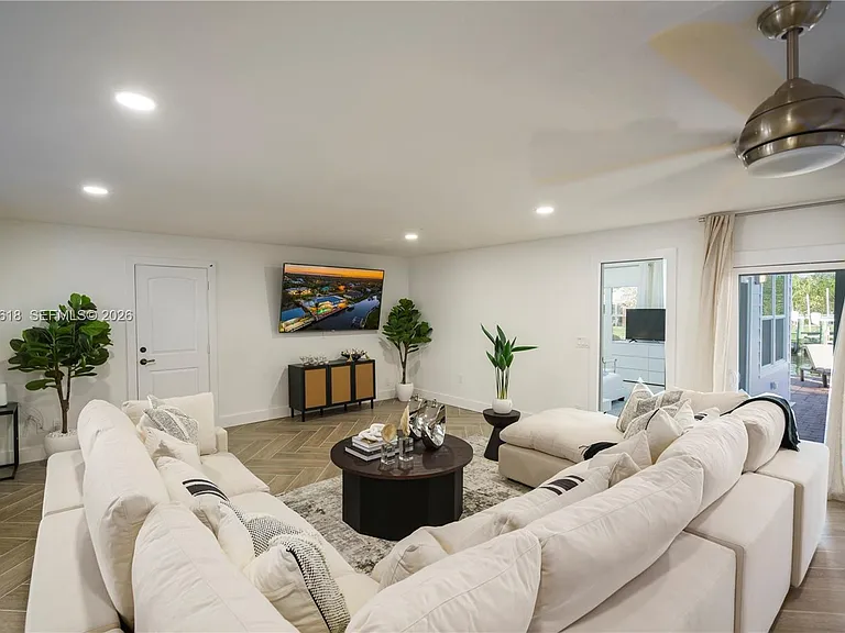 474 Peninsula Dr — Photo 15