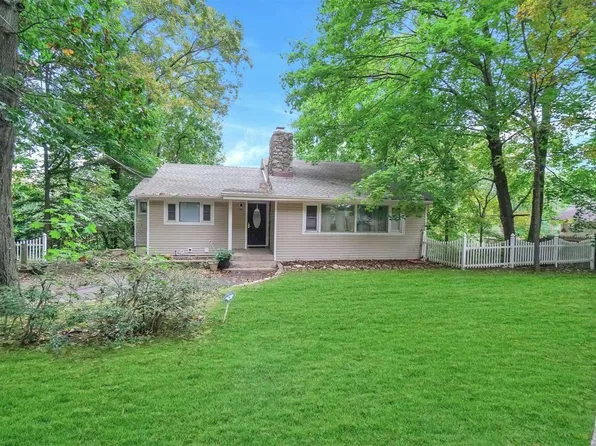 608 Caledonia Road, Dix Hills, NY 11746
