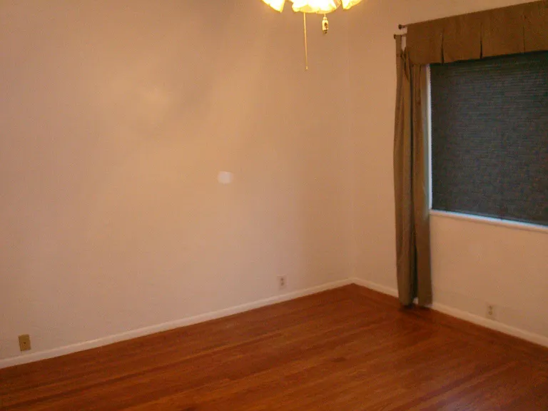5235 Lawton Ave — Photo 10