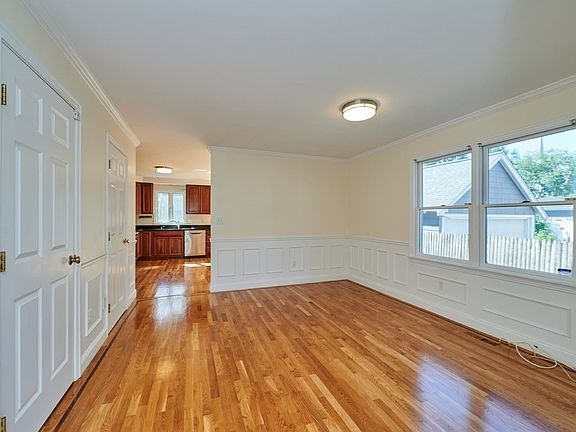 5th image of 185 White St #2
