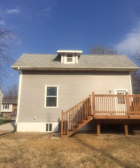 2527 Valley Ave — Photo 7