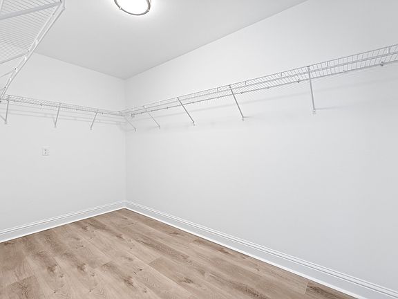 2nd image of 701 Woodlawn Ave