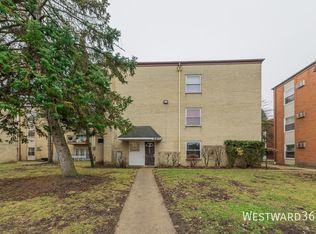 660 Piper Ln APT 3A, Prospect Heights, IL 60070