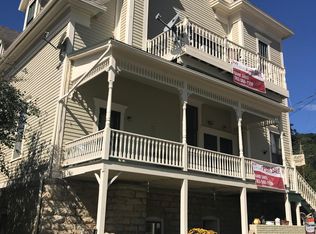 61 N 3rd St APT 4, Lansing, IA 52151