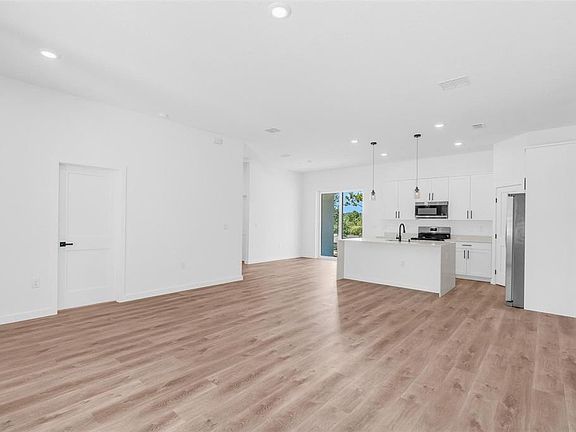 5th image of 8812 N Lansen Way