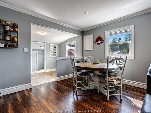 5th image of 57 Watermill St