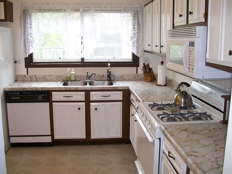 2nd image of 7425 W Hickory Creek Dr