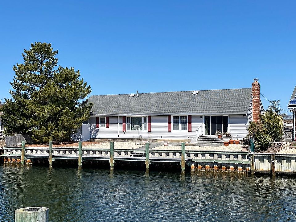 2nd image of 1860 Northwest Dr