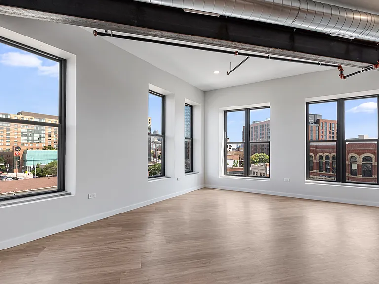 805 N. Milwaukee — Photo 12