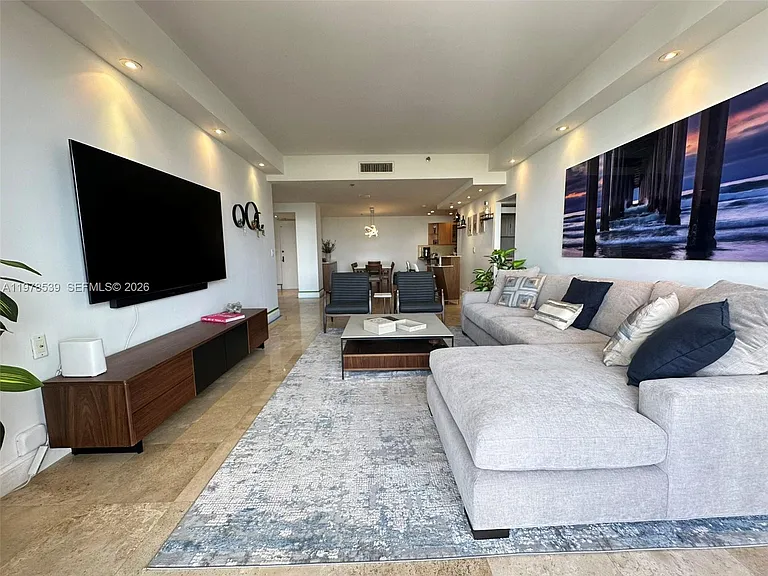 251 Crandon Blvd #606 — Photo 4