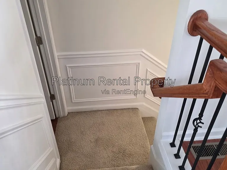 221 Balaban Cir — Photo 22