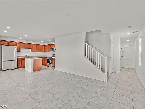 2nd image of 352 Rosefinch St