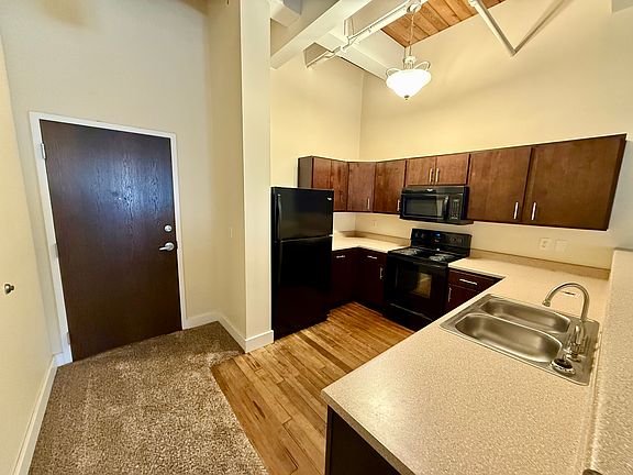 2nd image of 1320 5th Ave APT 303