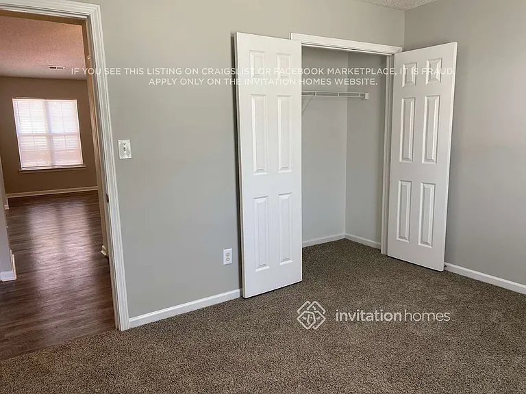 6022 Country Walk Dr — Photo 7