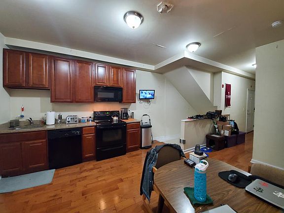 4th image of 1628 W Susquehanna Ave #A