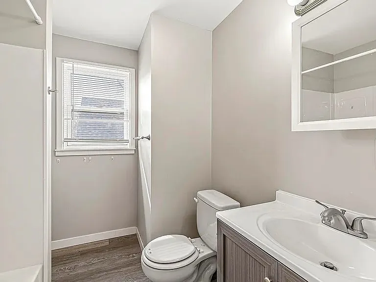 3 bed, $1,145 — Photo 4