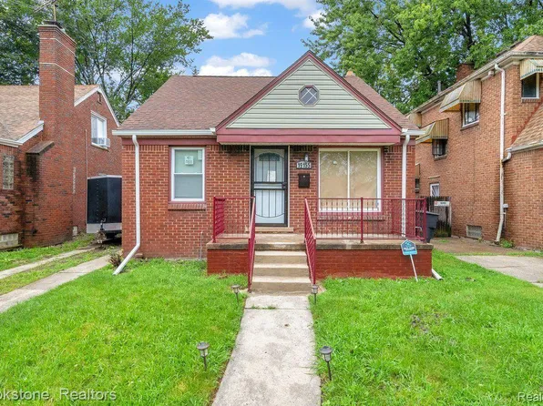 19155 Westphalia St, Detroit, MI 48205