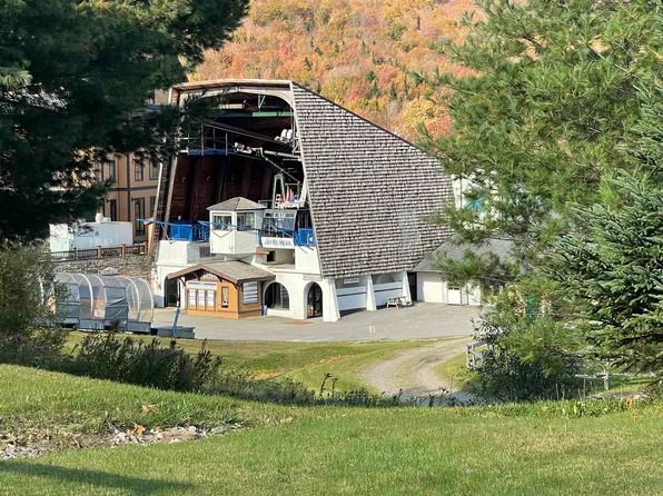 228 Slopeside Road #704, Jay, VT 05859