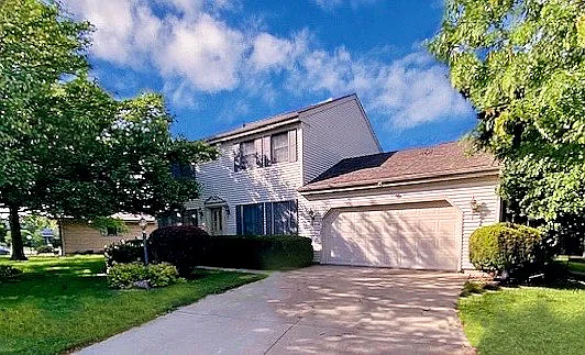 2906 Crestridge Dr photo 1