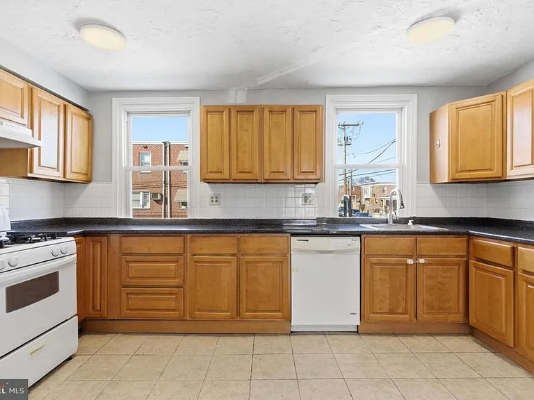 6266 Marsden St #A — Photo 5