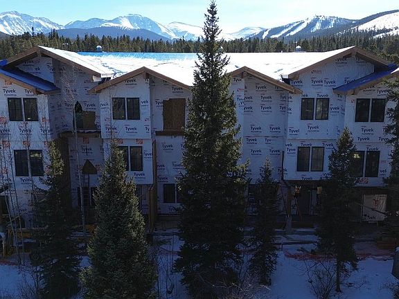 2nd image of 185 Vasquez #B3