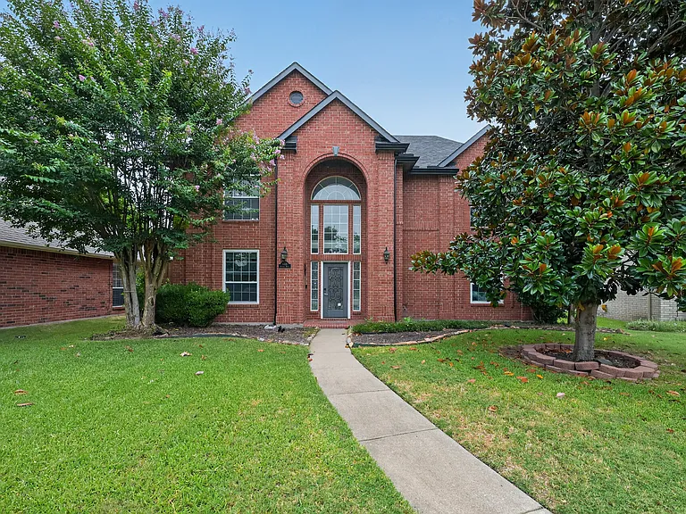 5900 Atlanta Dr — Photo 1