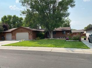 240 Grand St, Powell, WY 82435