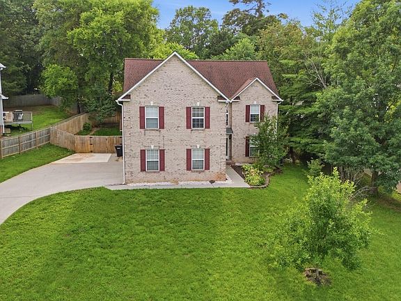 2nd image of 1613 Scenic Valley Ln