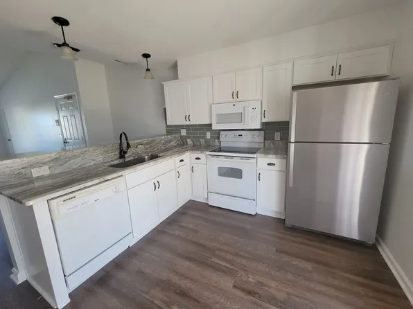 4847 Station House Ln, Virginia Beach, VA 23455