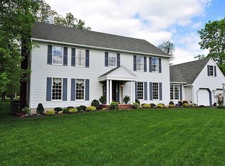 8402 Heatherwood Ln, Pasadena, MD 21122