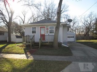 21 22nd St SE, Mason City, IA 50401