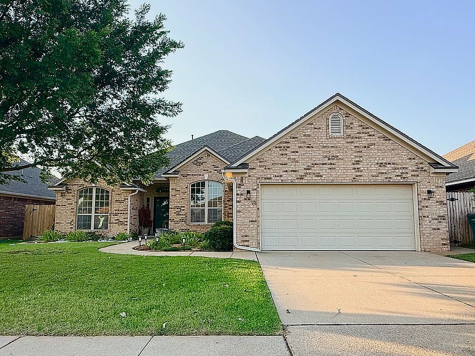 1st image of 709 SW 158th Ter